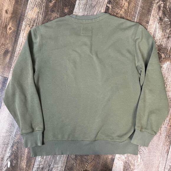 IZOD Distressed Crewneck Sweatshirt Green Size Medium - Picture 2 of 7